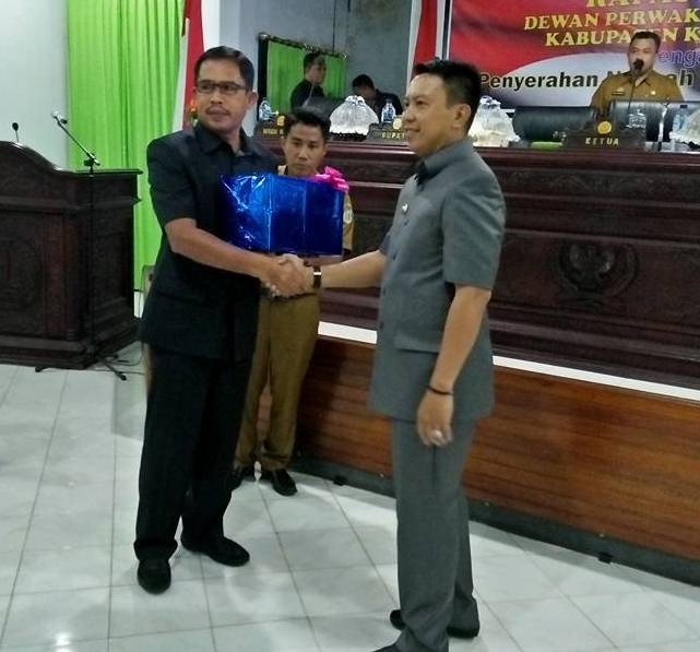penyerahan_rapbd_2018.jpg